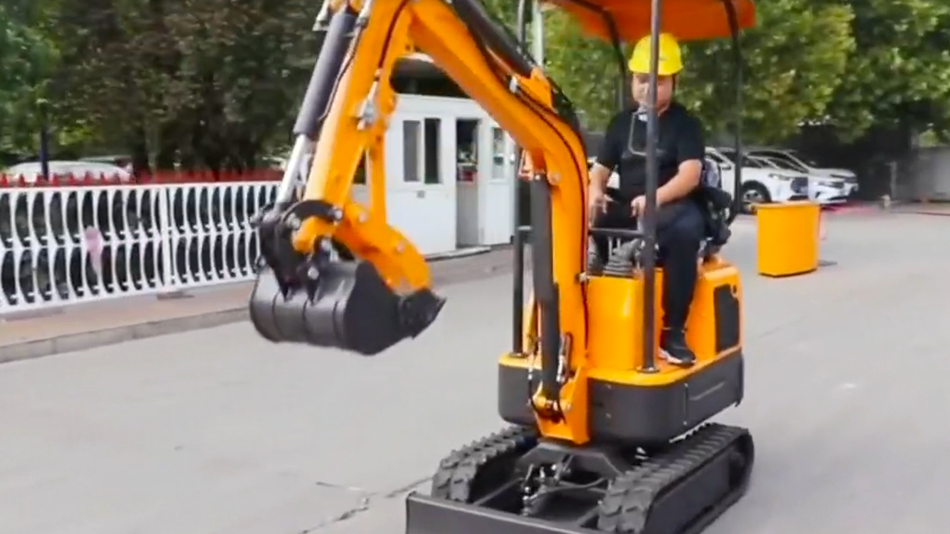 How Much Does It Cost to Rent a Mini Excavator for a Weekend Project?