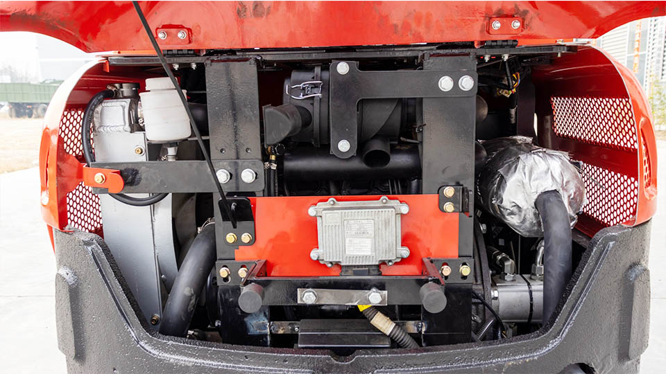 What are the typical operating weights for different excavator sizes?