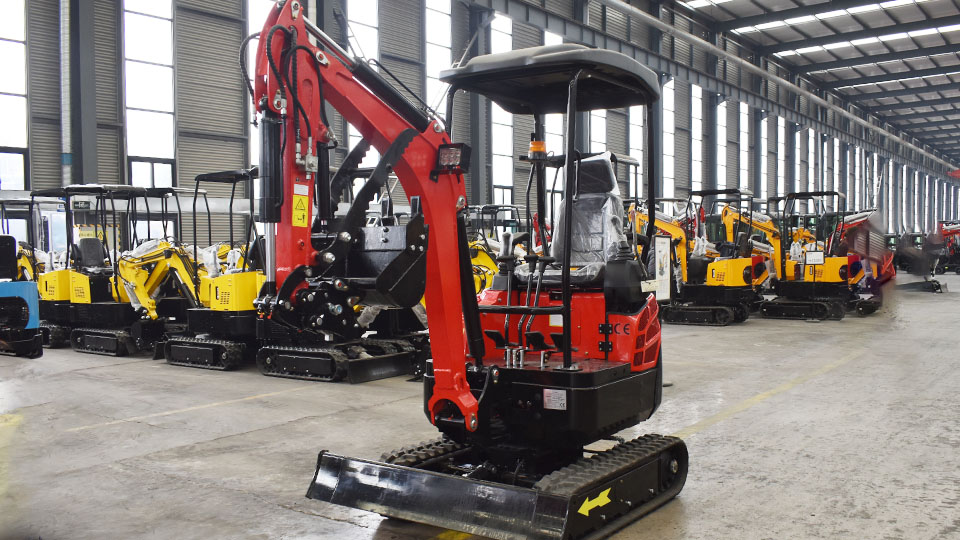 Can you explain the differences between tracked and wheeled excavators?